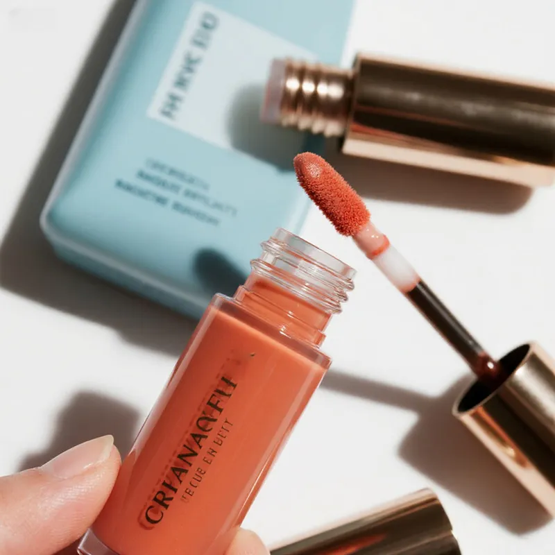 Частен етикет Gloss Lip в Китай